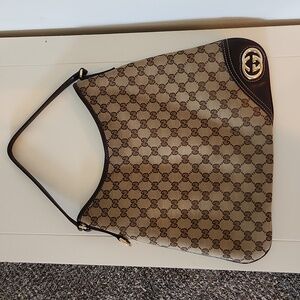 Gucci shoulder bag